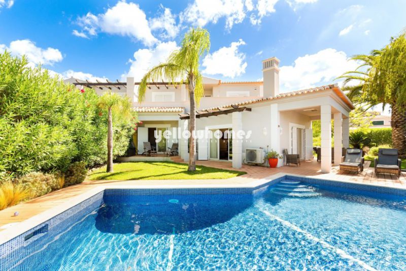 Three-Bedroom Villa with Private Pool in Golf Resort near Carvoeiro 
